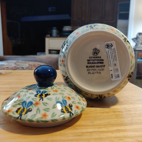 Polish Pottery Honey Bee 6" Jar with Lid - Picture 5 of 8